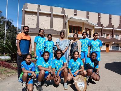 vollyball champions honoured by school