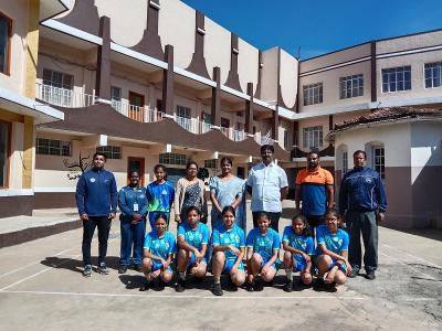 vollyball champions honoured by school